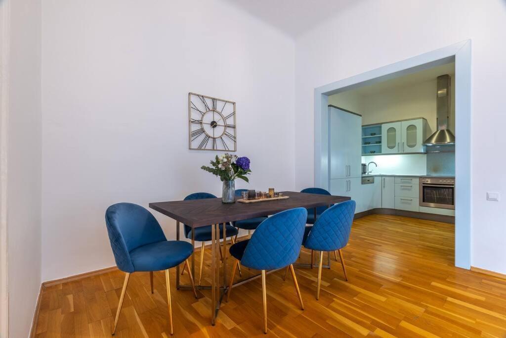 Charming 2Bedroom Old Town Apartment Prag Eksteriør billede